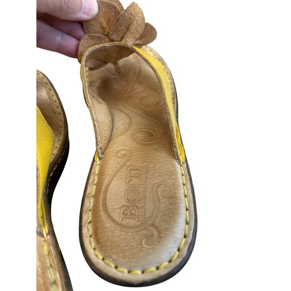 Born Womens Yellow Leather Floral 2.5" Wedge Sandals Size 8/39 SKU 8369 - Picture 11 of 13